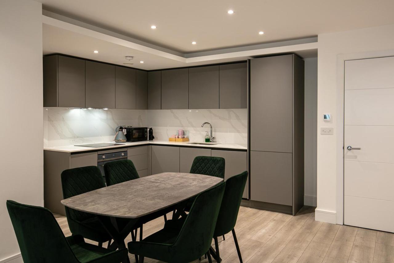 Charles Hope London Brentford Apartment Bagian luar foto